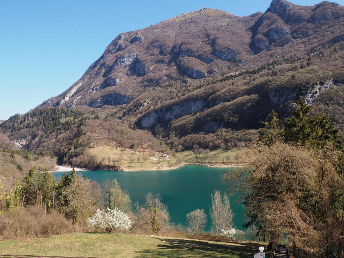 Albergo Stella Alpina เทนโน ภายนอก รูปภาพ