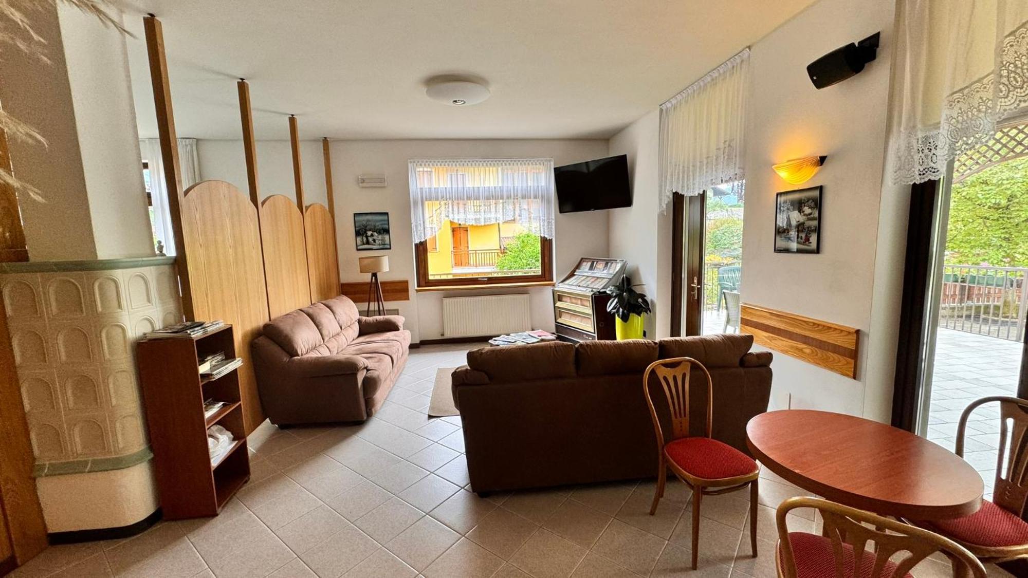Albergo Stella Alpina เทนโน ภายนอก รูปภาพ